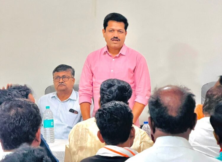 मराठवाड्याच्या विकासावरून शिवसेना (UBT) आक्रमक; ‘तुमसे ना हो पायेगा!’ आंदोलनाची तयारी