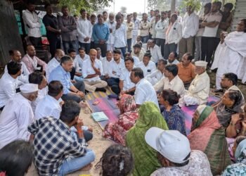 प्रथमेश देशमुख कुटुंबीयांची आ. रोहित पवारांकडून सांत्वनपर भेट